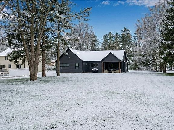 5th image of 809 Casey Rd