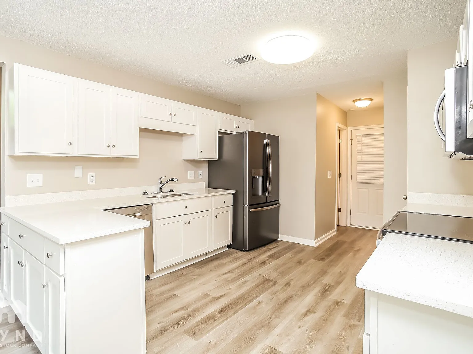 4 bed, 2.5 bath, 1540 sqft, $1,970 — Photo 3