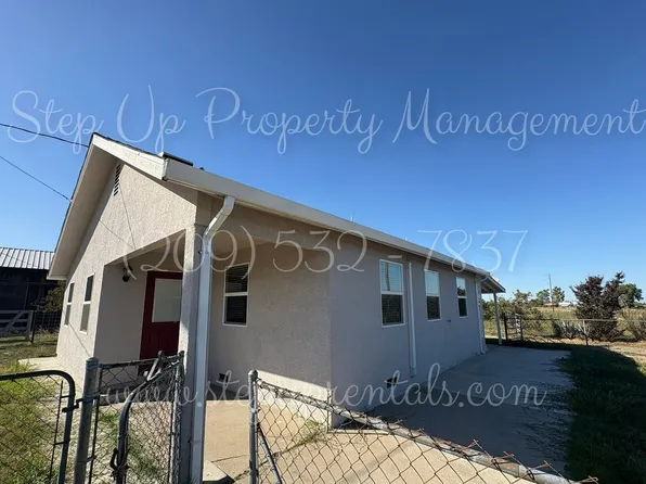 10313 Crackerbox Rd, Oakdale, CA 95361