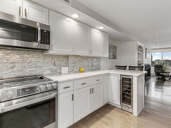 4th image of 58 Merrimac St APT 3-4