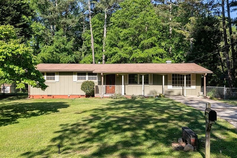 1st image of 125 Robinhood Dr