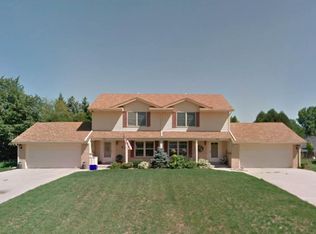4050 Fountain Plaza Dr, Brookfield, WI 53005