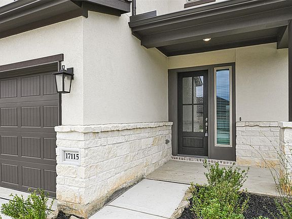 3rd image of 17115 Bluebonnet Creek Trl