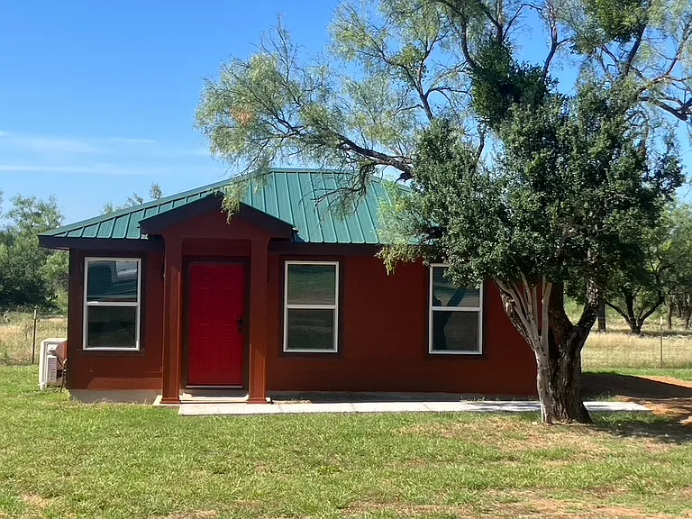 180 W Flag Creek Ranch Rd — Photo 1