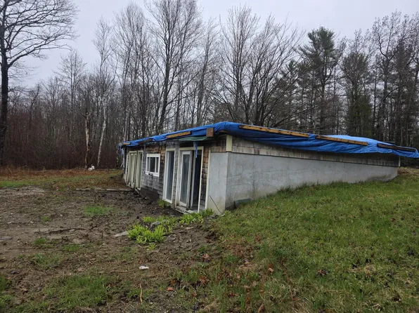 42 Frankfort Road, Searsport, ME 04974