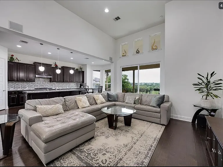 4208 Bonanza Dr — Photo 3