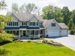 16 Saint Ebbas Dr, Penfield, NY 14526