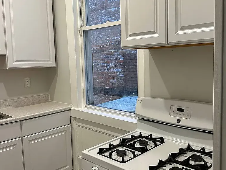 517 Cathedral St #1 — Photo 5