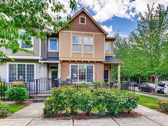 2nd image of 1062 SE Nazomi Ave