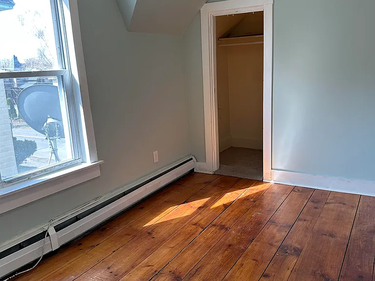 765 Union St — Photo 2