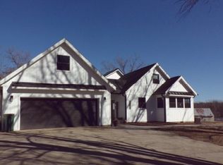 3440 Sand Creek Rd, Decatur, IL 62521