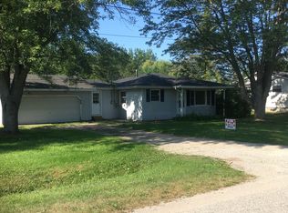 8140 Leona Dr, Mt Pleasant, MI 48858