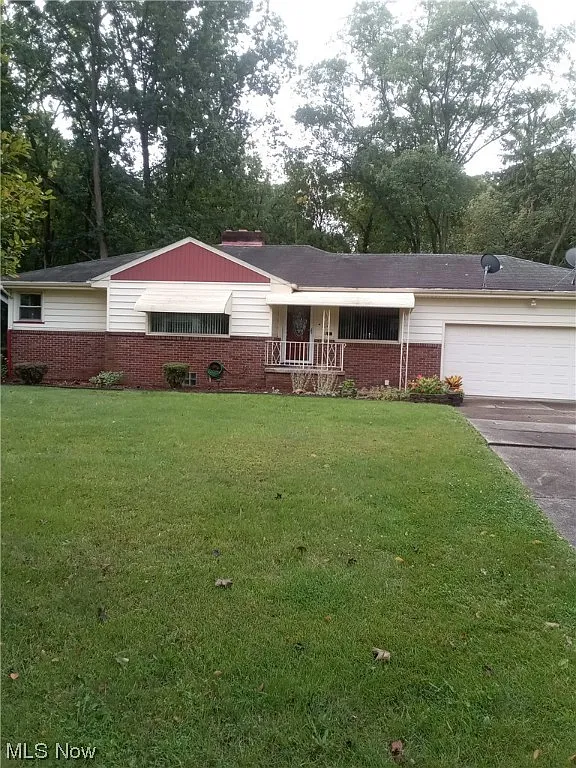 1131 Inverness Ave photo 1