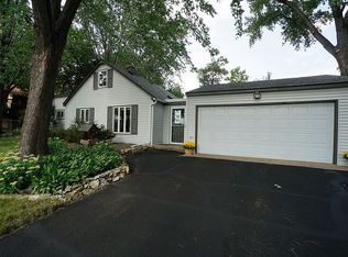 3298 Twin Lake Rd, Little Canada, MN 55127