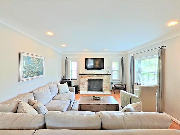 5th image of 2539 Briarcliffe Ave