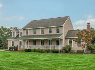 10 Colburn Ln, Littleton, MA 01460