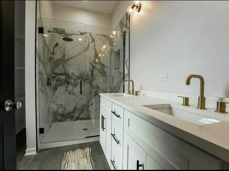 2703 W Thomas St #3 — Photo 6