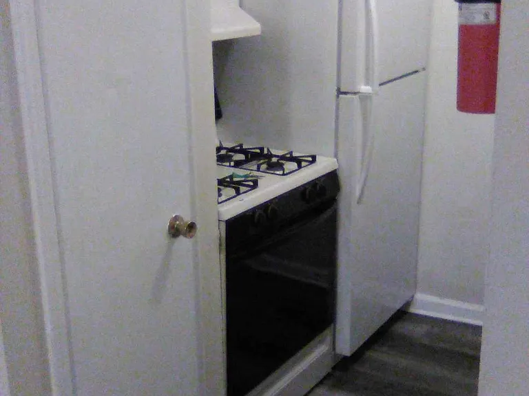 Pine Ridge Apartments — Photo 6