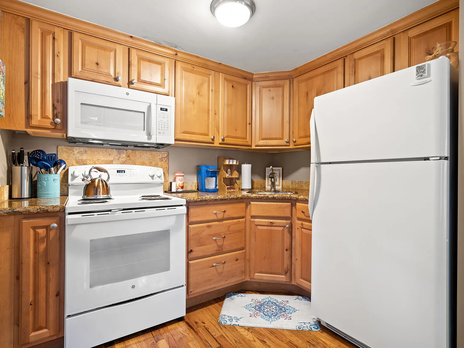 1 bed, 460 sqft, $1,700 — Photo 2