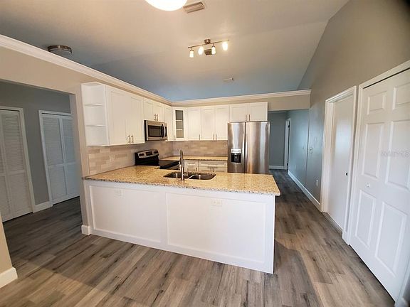 5th image of 1005 Butler Creek Ct