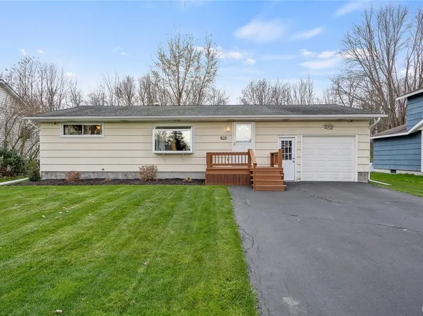 6175 Birchwood Rd, North Syracuse, NY 13212