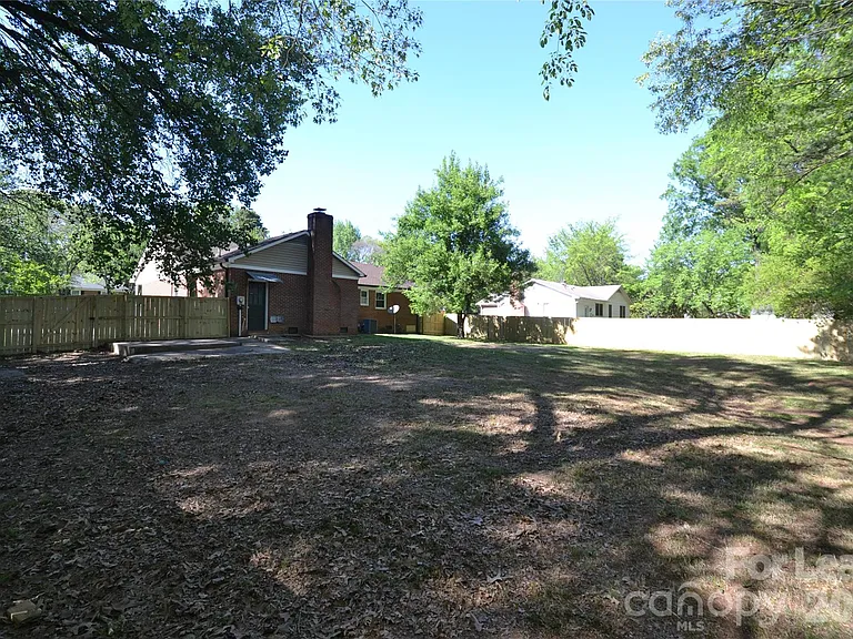 1422 Thermal Rd — Photo 38