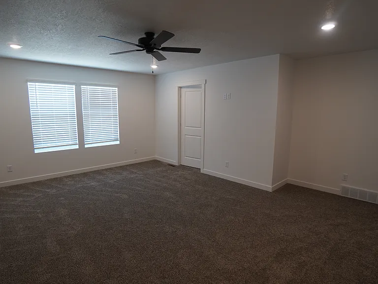 976 S Swoop Dr — Photo 29