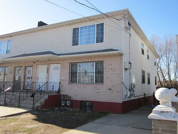 2nd image of 856 Euclid Ave