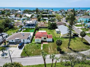 15822 Redington Dr, Redington Beach, FL 33708