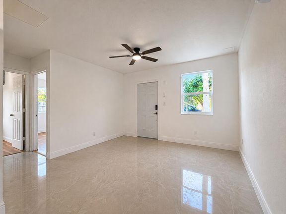 3rd image of 5264 NE 20TH Avenue