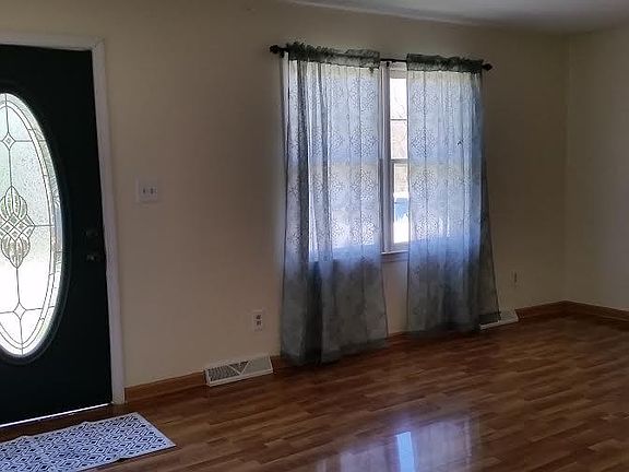 2nd image of 41 Village Ct
