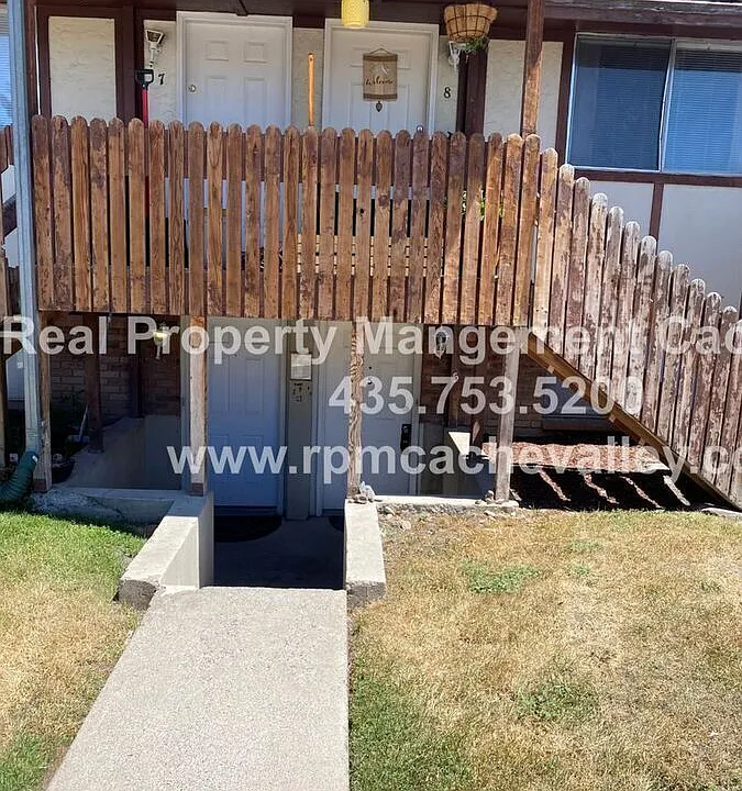 271 Riverbend Rd #7