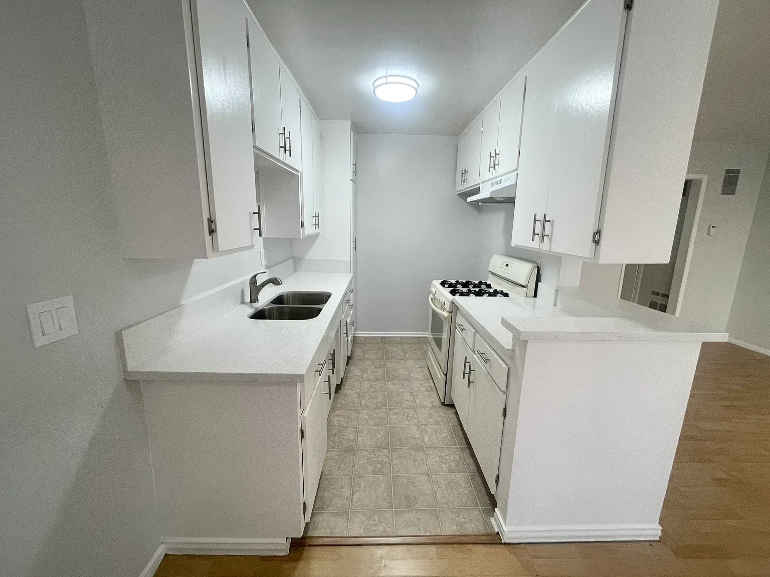 1 bed, 740 sqft, $1,795 — Photo 3