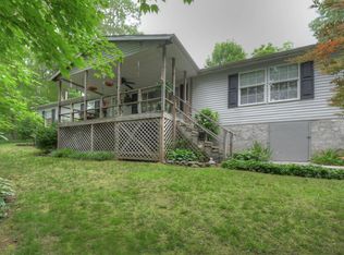 714 Island Ford Rd, Rocky Top, TN 37769
