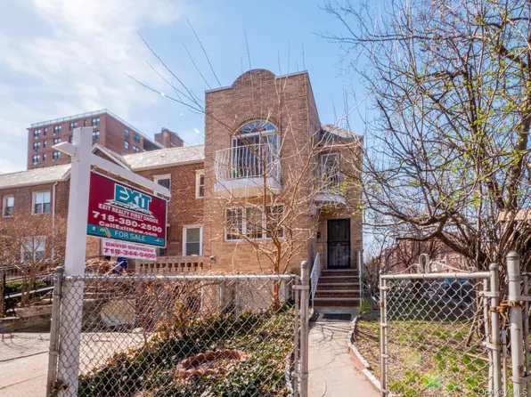 98-25 67th Avenue, Rego Park, NY 11374