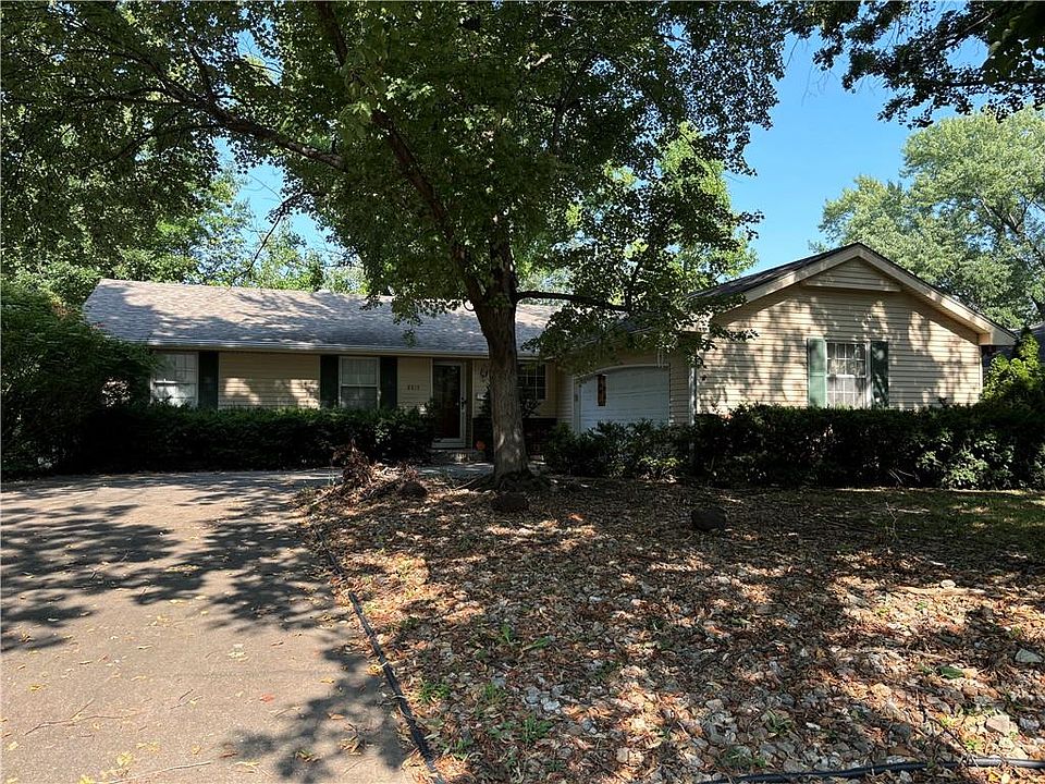 1st image of 8819 Evanston Way