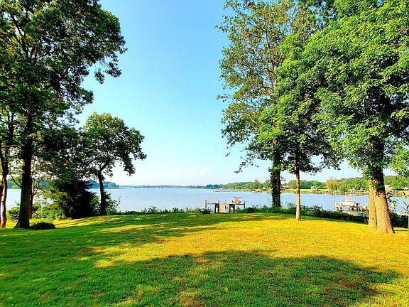 5th image of 760 Quiet Harbor Dr