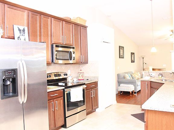 4th image of 273 Timberwood Dr