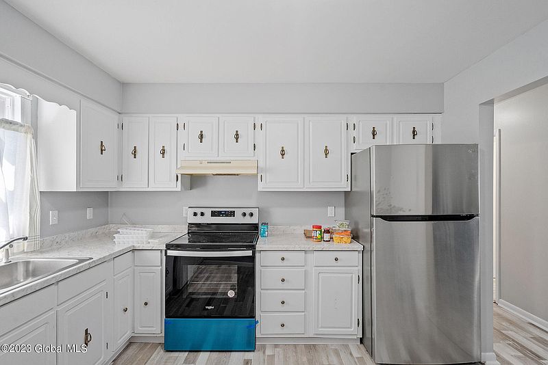 3rd image of 34 Belvidere Avenue