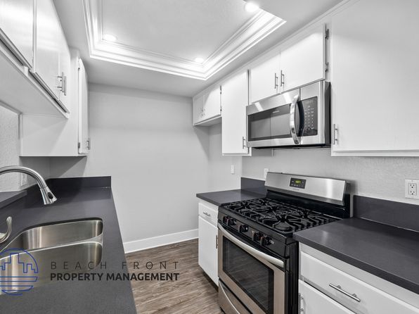 4433 W 120th St APT 201