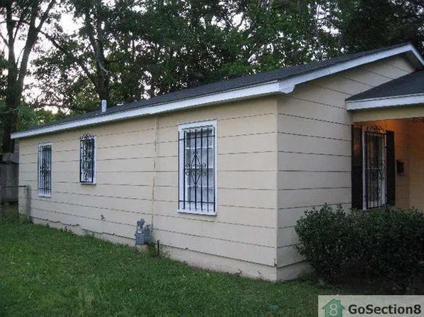 321 Snyder Dr, Prichard, AL 36610