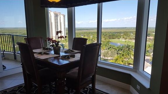 Delightful breakfast room