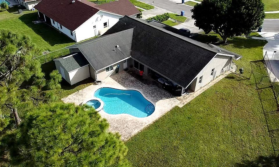 2nd image of 129 Sunflower Cir