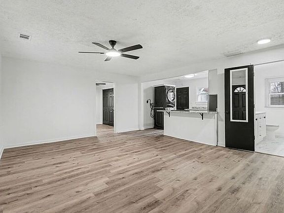 5th image of 2160 Dowdell Dr