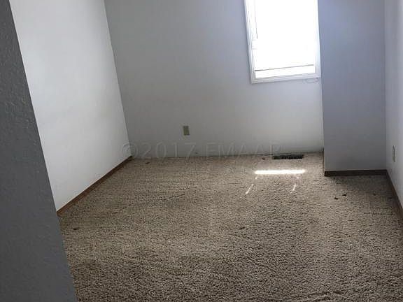 4th image of 108 Lincoln Ave NE