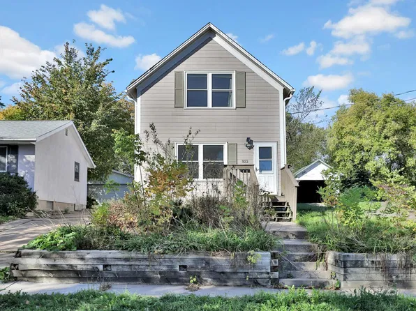 922 6th St S, Stillwater, MN 55082