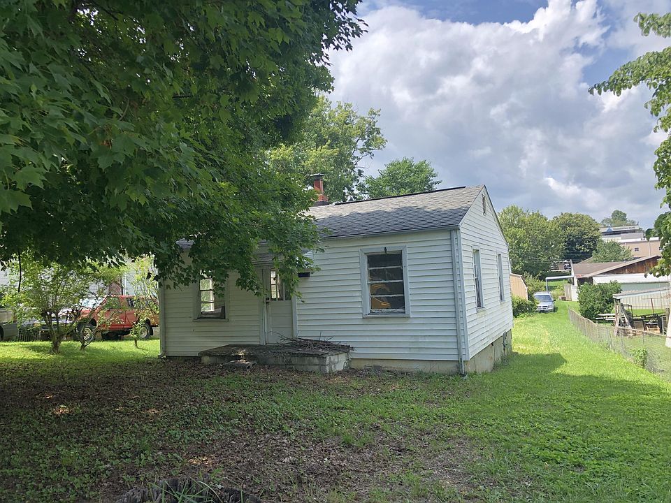 2nd image of 1206 W Main St