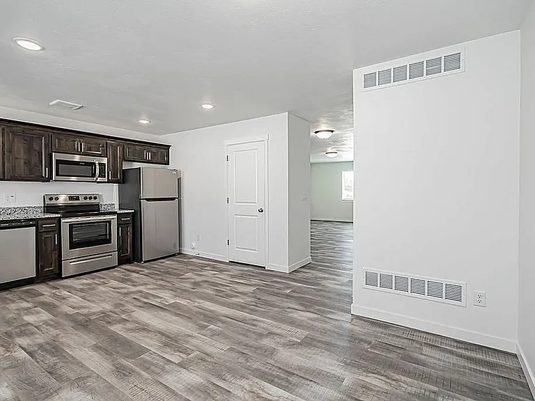 22-Kitchen