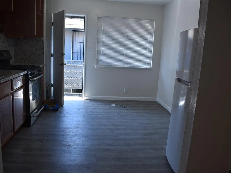 27942 Manon Ave #C — Photo 25
