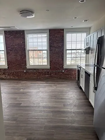 Building Photo - 87 N Water St #302